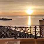 Exclusive Panoramic Sea View In Victoria *