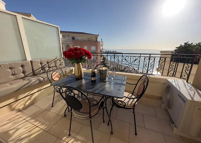 Exclusive Panoramic Sea View In Victoria Апартаменти Мантон