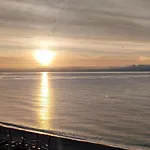 Exclusive Panoramic Sea View In Victoria *