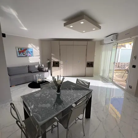 Exclusive Panoramic Sea View In Victoria