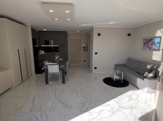 Exclusive Panoramic Sea View In Victoria