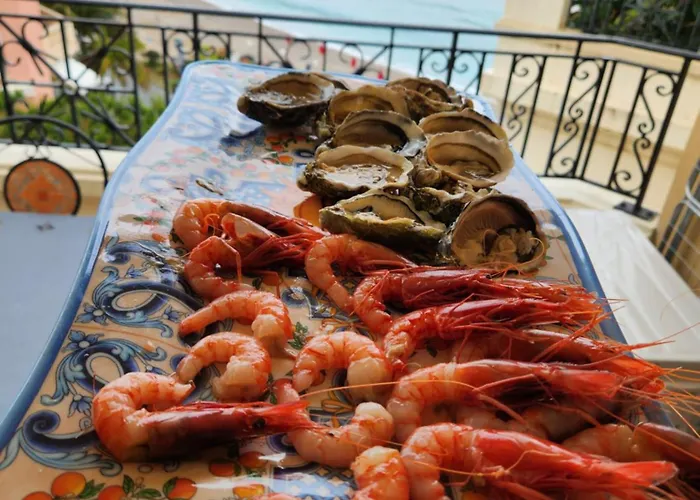 Exclusive Panoramic Sea View In Victoria